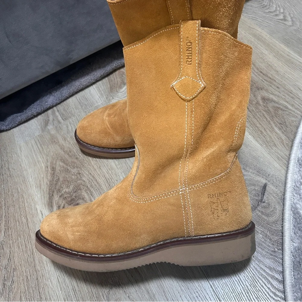 Rhino Suede Pull On Boots Tan - Picture 2 of 6